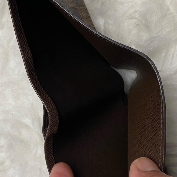 💕💕💕SOLD💕💕💕

🤩🤩🤩LV MENS BIFOLD WALLET DE🤩🤩🤩 - Picture 13 of 15